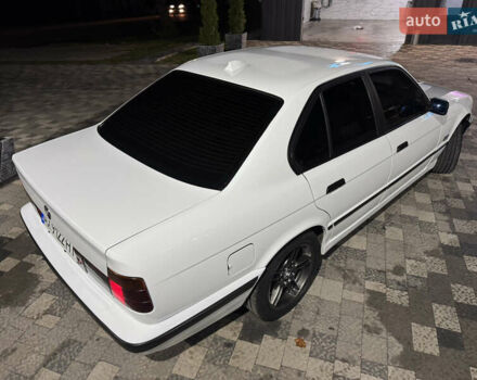Білий БМВ 5 Серія, об'ємом двигуна 1.99 л та пробігом 320 тис. км за 4999 $, фото 3 на Automoto.ua