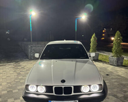 Білий БМВ 5 Серія, об'ємом двигуна 1.99 л та пробігом 320 тис. км за 4999 $, фото 1 на Automoto.ua