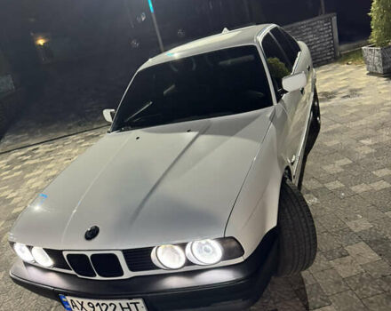 Білий БМВ 5 Серія, об'ємом двигуна 1.99 л та пробігом 320 тис. км за 4999 $, фото 31 на Automoto.ua