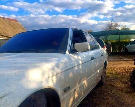 Білий БМВ 5 Серія, об'ємом двигуна 2.5 л та пробігом 200 тис. км за 2500 $, фото 1 на Automoto.ua