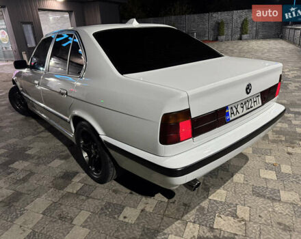 Білий БМВ 5 Серія, об'ємом двигуна 1.99 л та пробігом 320 тис. км за 4999 $, фото 4 на Automoto.ua