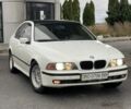 Білий БМВ 5 Серія, об'ємом двигуна 2.5 л та пробігом 350 тис. км за 3000 $, фото 1 на Automoto.ua