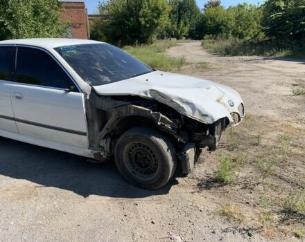 Білий БМВ 5 Серія, об'ємом двигуна 2.5 л та пробігом 300 тис. км за 1100 $, фото 4 на Automoto.ua