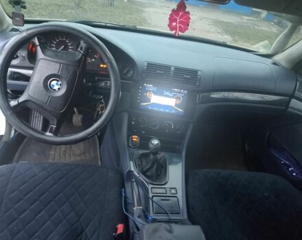 Белый БМВ 5 Серия, объемом двигателя 2.5 л и пробегом 450 тыс. км за 4200 $, фото 9 на Automoto.ua