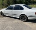 Білий БМВ 5 Серія, об'ємом двигуна 2.5 л та пробігом 300 тис. км за 1100 $, фото 1 на Automoto.ua