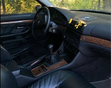 Белый БМВ 5 Серия, объемом двигателя 2.5 л и пробегом 300 тыс. км за 1900 $, фото 6 на Automoto.ua