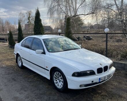 Белый БМВ 5 Серия, объемом двигателя 2.5 л и пробегом 300 тыс. км за 1900 $, фото 1 на Automoto.ua