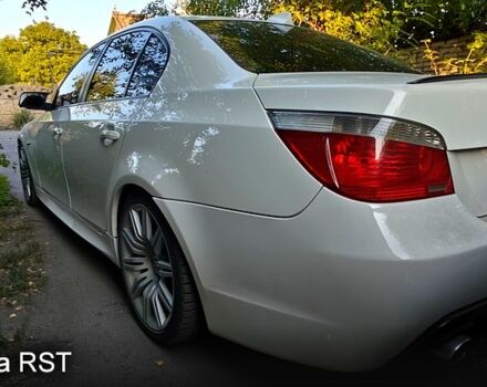 Белый БМВ 5 Серия, объемом двигателя 3 л и пробегом 290 тыс. км за 9000 $, фото 2 на Automoto.ua