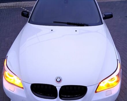 Белый БМВ 5 Серия, объемом двигателя 3 л и пробегом 290 тыс. км за 8500 $, фото 1 на Automoto.ua