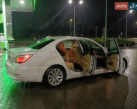 Белый БМВ 5 Серия, объемом двигателя 2.5 л и пробегом 320 тыс. км за 6850 $, фото 6 на Automoto.ua