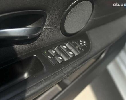 Білий БМВ 5 Серія, об'ємом двигуна 3 л та пробігом 257 тис. км за 9800 $, фото 10 на Automoto.ua