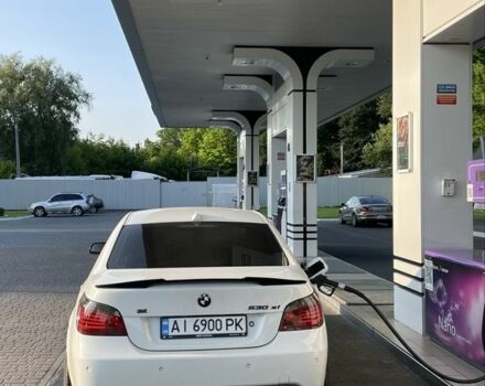 Белый БМВ 5 Серия, объемом двигателя 3 л и пробегом 290 тыс. км за 10500 $, фото 15 на Automoto.ua