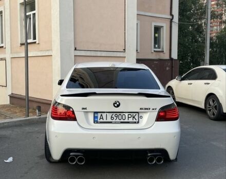 Белый БМВ 5 Серия, объемом двигателя 3 л и пробегом 290 тыс. км за 10500 $, фото 2 на Automoto.ua