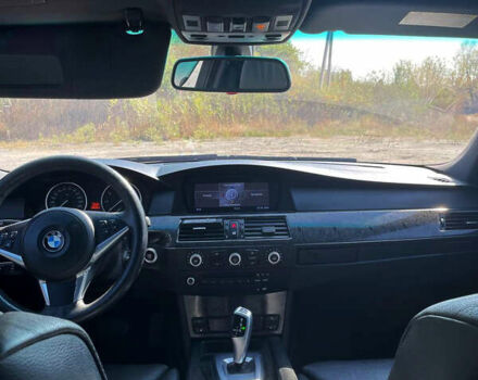 Белый БМВ 5 Серия, объемом двигателя 3 л и пробегом 239 тыс. км за 11000 $, фото 7 на Automoto.ua