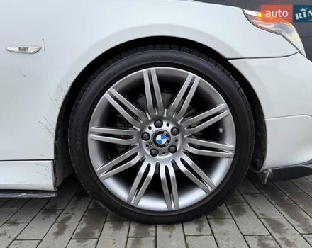 Белый БМВ 5 Серия, объемом двигателя 3 л и пробегом 333 тыс. км за 18500 $, фото 8 на Automoto.ua