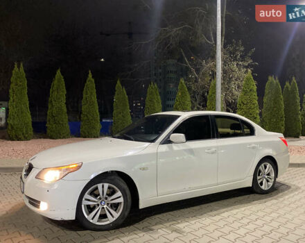 Белый БМВ 5 Серия, объемом двигателя 3 л и пробегом 200 тыс. км за 6500 $, фото 1 на Automoto.ua