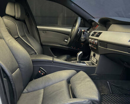 Белый БМВ 5 Серия, объемом двигателя 3 л и пробегом 333 тыс. км за 18500 $, фото 27 на Automoto.ua