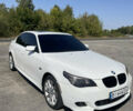 Белый БМВ 5 Серия, объемом двигателя 3 л и пробегом 239 тыс. км за 11000 $, фото 1 на Automoto.ua
