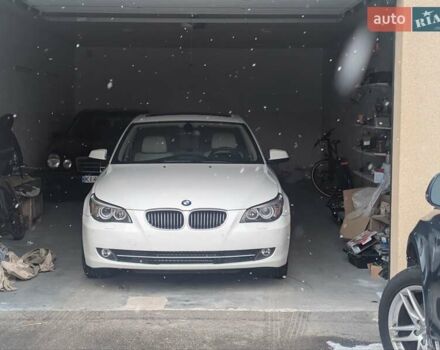 Білий БМВ 5 Серія, об'ємом двигуна 3 л та пробігом 54 тис. км за 14700 $, фото 43 на Automoto.ua