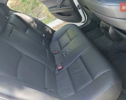 Белый БМВ 5 Серия, объемом двигателя 2.99 л и пробегом 181 тыс. км за 11300 $, фото 13 на Automoto.ua