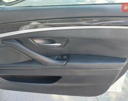 Белый БМВ 5 Серия, объемом двигателя 2.99 л и пробегом 181 тыс. км за 11300 $, фото 12 на Automoto.ua