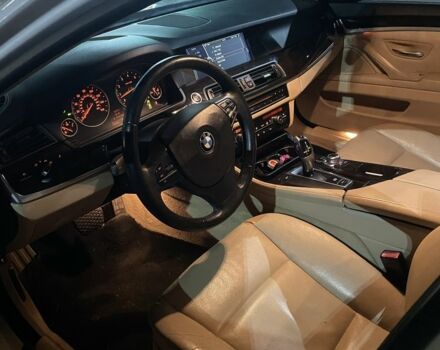 Білий БМВ 5 Серія, об'ємом двигуна 3 л та пробігом 300 тис. км за 9999 $, фото 6 на Automoto.ua