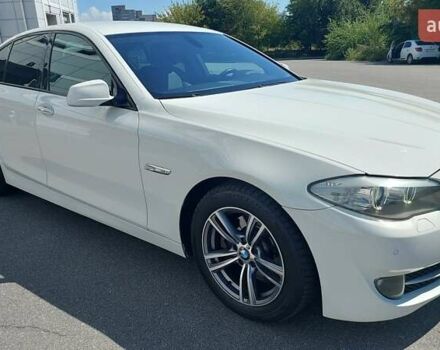 Белый БМВ 5 Серия, объемом двигателя 2.99 л и пробегом 181 тыс. км за 11300 $, фото 5 на Automoto.ua