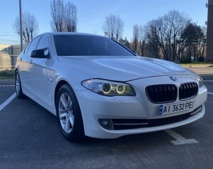 Белый БМВ 5 Серия, объемом двигателя 3 л и пробегом 306 тыс. км за 11200 $, фото 7 на Automoto.ua
