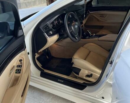 Білий БМВ 5 Серія, об'ємом двигуна 2.99 л та пробігом 275 тис. км за 18000 $, фото 8 на Automoto.ua