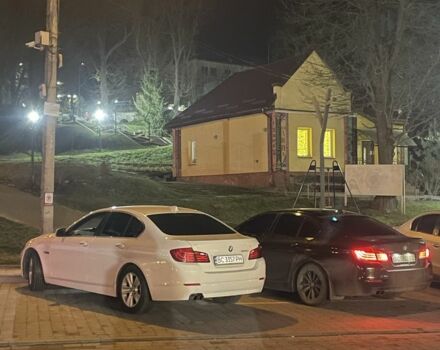 Білий БМВ 5 Серія, об'ємом двигуна 3 л та пробігом 300 тис. км за 9999 $, фото 5 на Automoto.ua