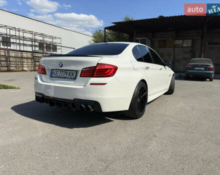 Белый БМВ 5 Серия, объемом двигателя 2.99 л и пробегом 155 тыс. км за 17900 $, фото 1 на Automoto.ua