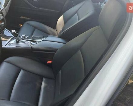 Белый БМВ 5 Серия, объемом двигателя 2.99 л и пробегом 181 тыс. км за 11300 $, фото 8 на Automoto.ua