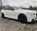 Белый БМВ 5 Серия, объемом двигателя 4.4 л и пробегом 173 тыс. км за 20000 $, фото 1 на Automoto.ua