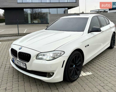 Белый БМВ 5 Серия, объемом двигателя 3 л и пробегом 222 тыс. км за 13500 $, фото 1 на Automoto.ua