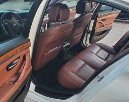 Белый БМВ 5 Серия, объемом двигателя 3 л и пробегом 242 тыс. км за 13000 $, фото 7 на Automoto.ua