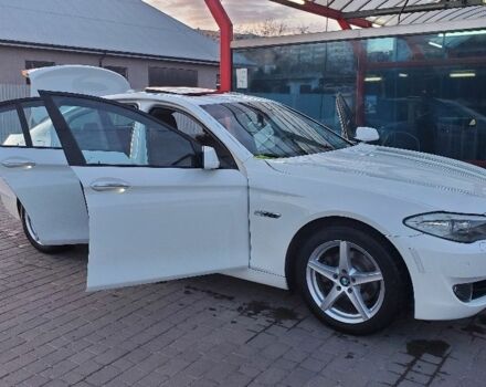 Белый БМВ 5 Серия, объемом двигателя 3 л и пробегом 242 тыс. км за 13000 $, фото 2 на Automoto.ua