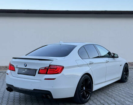 Белый БМВ 5 Серия, объемом двигателя 3 л и пробегом 229 тыс. км за 13300 $, фото 5 на Automoto.ua