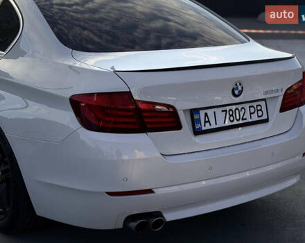 Белый БМВ 5 Серия, объемом двигателя 2 л и пробегом 302 тыс. км за 13900 $, фото 4 на Automoto.ua