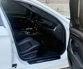 Білий БМВ 5 Серія, об'ємом двигуна 2 л та пробігом 297 тис. км за 12500 $, фото 5 на Automoto.ua