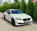 Белый БМВ 5 Серия, объемом двигателя 3 л и пробегом 226 тыс. км за 12000 $, фото 1 на Automoto.ua