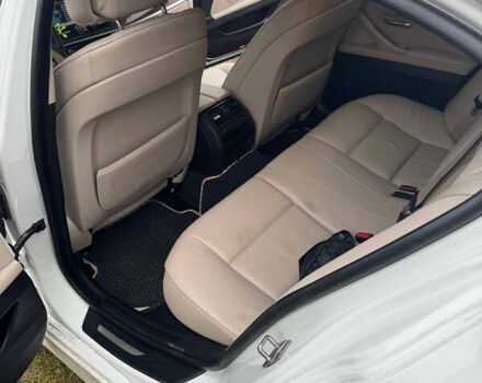 Белый БМВ 5 Серия, объемом двигателя 2 л и пробегом 260 тыс. км за 12300 $, фото 4 на Automoto.ua