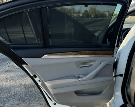 Белый БМВ 5 Серия, объемом двигателя 2 л и пробегом 180 тыс. км за 11100 $, фото 13 на Automoto.ua