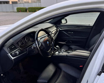 Белый БМВ 5 Серия, объемом двигателя 3.5 л и пробегом 265 тыс. км за 13900 $, фото 7 на Automoto.ua