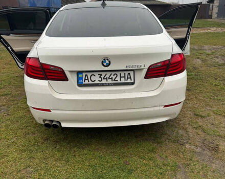 Белый БМВ 5 Серия, объемом двигателя 2 л и пробегом 260 тыс. км за 12300 $, фото 1 на Automoto.ua