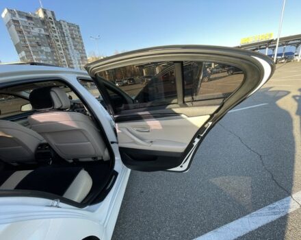 Белый БМВ 5 Серия, объемом двигателя 2 л и пробегом 270 тыс. км за 15000 $, фото 3 на Automoto.ua