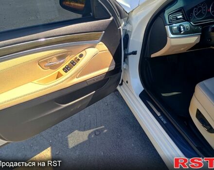 Білий БМВ 5 Серія, об'ємом двигуна 3 л та пробігом 200 тис. км за 12000 $, фото 8 на Automoto.ua