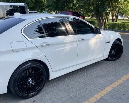 Белый БМВ 5 Серия, объемом двигателя 2.99 л и пробегом 215 тыс. км за 16500 $, фото 17 на Automoto.ua