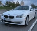 Белый БМВ 5 Серия, объемом двигателя 3 л и пробегом 205 тыс. км за 18000 $, фото 1 на Automoto.ua