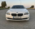 Белый БМВ 5 Серия, объемом двигателя 2.99 л и пробегом 235 тыс. км за 12500 $, фото 1 на Automoto.ua