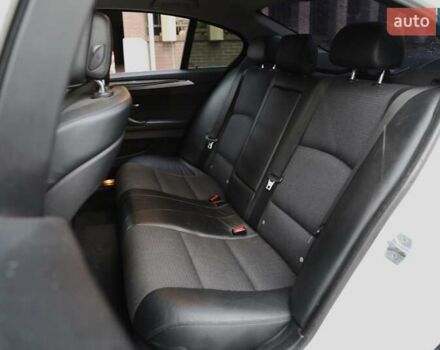 Белый БМВ 5 Серия, объемом двигателя 2 л и пробегом 240 тыс. км за 12000 $, фото 7 на Automoto.ua